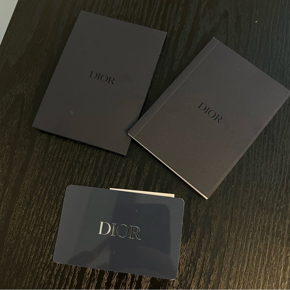 DIOR tags and certificates